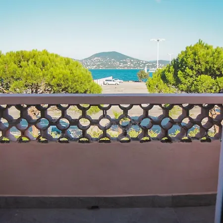 Maison Du Port 42 3*